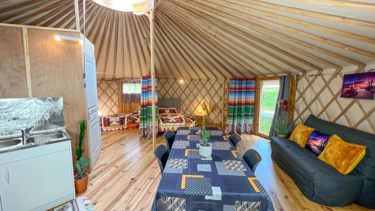 Hotel Au bois de Mars à Les Martys Extérieur photo